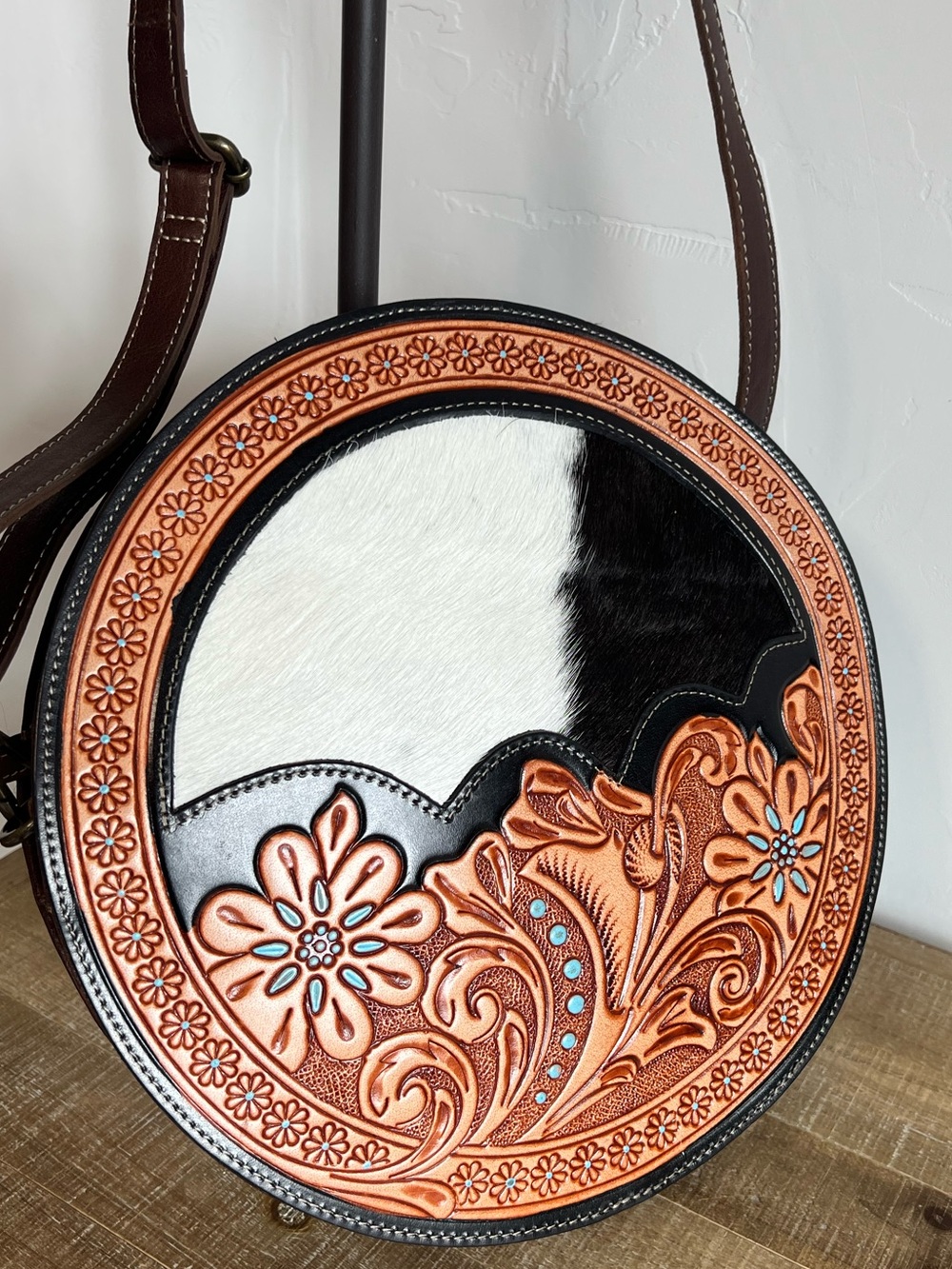 Myra Western Cowhide Round Crossbody Bag Hand Tooled Leather Boho Purse NWT - Picture 3 of 11